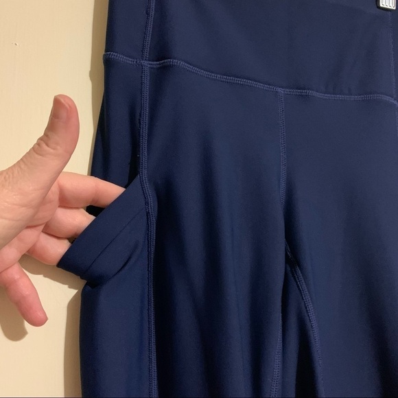 Fabletics  High Waisted Cold Weather Pocket Navy Leggings. - Picture 4 of 10